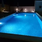 شقة Debora Sa Privatnim Bazenom