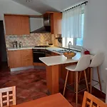 Debora Sa Privatnim Bazenom * بولا