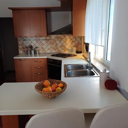 Debora Sa Privatnim Bazenom Apartament