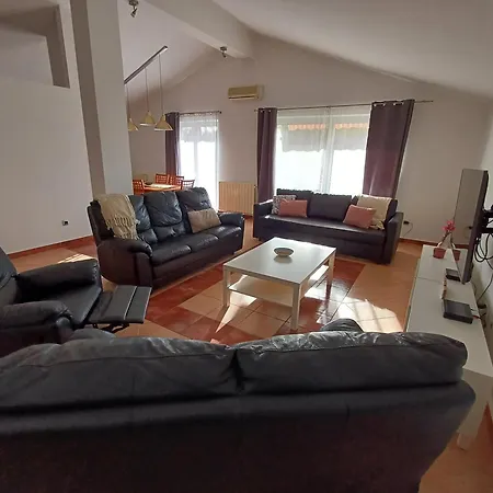 Debora Sa Privatnim Bazenom Apartament *