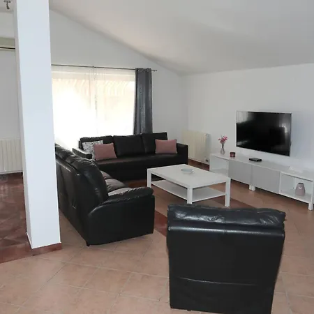 Debora Sa Privatnim Bazenom Apartament