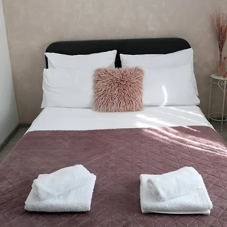 Apartament Debora Sa Privatnim Bazenom Pula