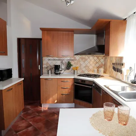 Debora Sa Privatnim Bazenom Apartament Pula