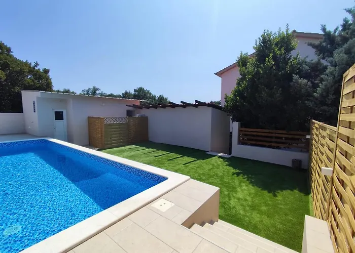 Appartement Debora Sa Privatnim Bazenom