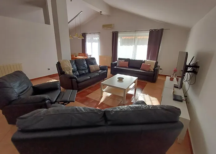 Debora Sa Privatnim Bazenom Appartement *