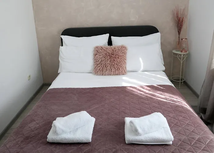 Appartement Debora Sa Privatnim Bazenom Pula