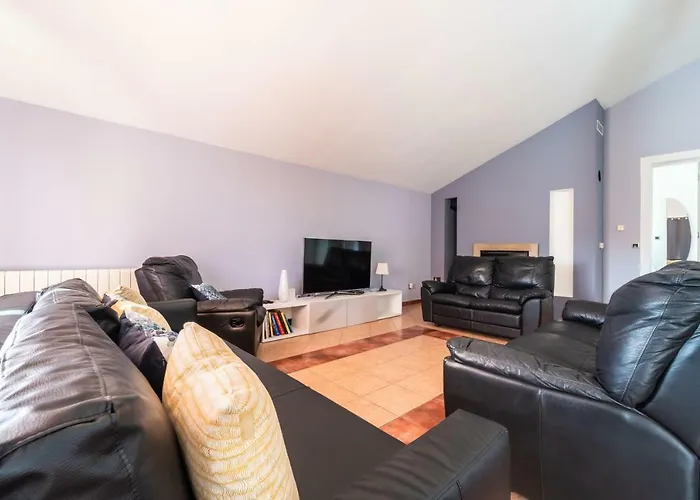 Debora Sa Privatnim Bazenom Appartement