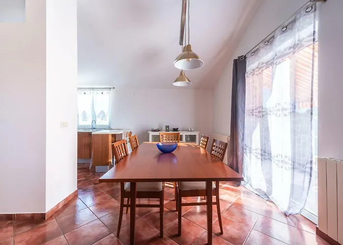 Appartement Debora Sa Privatnim Bazenom *