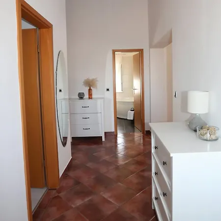 Debora Sa Privatnim Bazenom Apartamento Pula