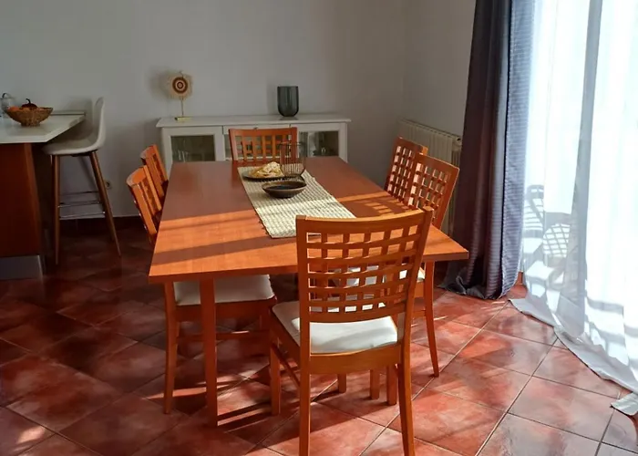 شقة Debora Sa Privatnim Bazenom